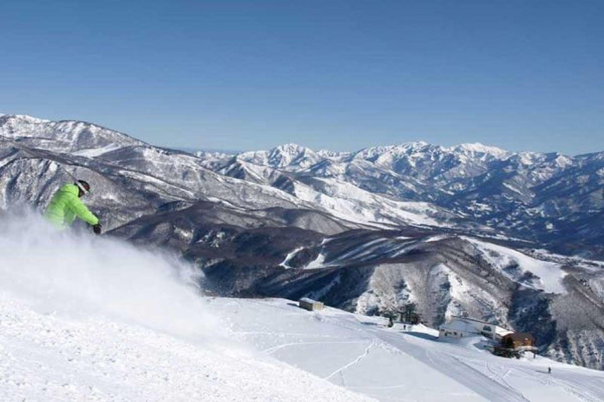 Hakuba Hotel Ougiya Exterior photo